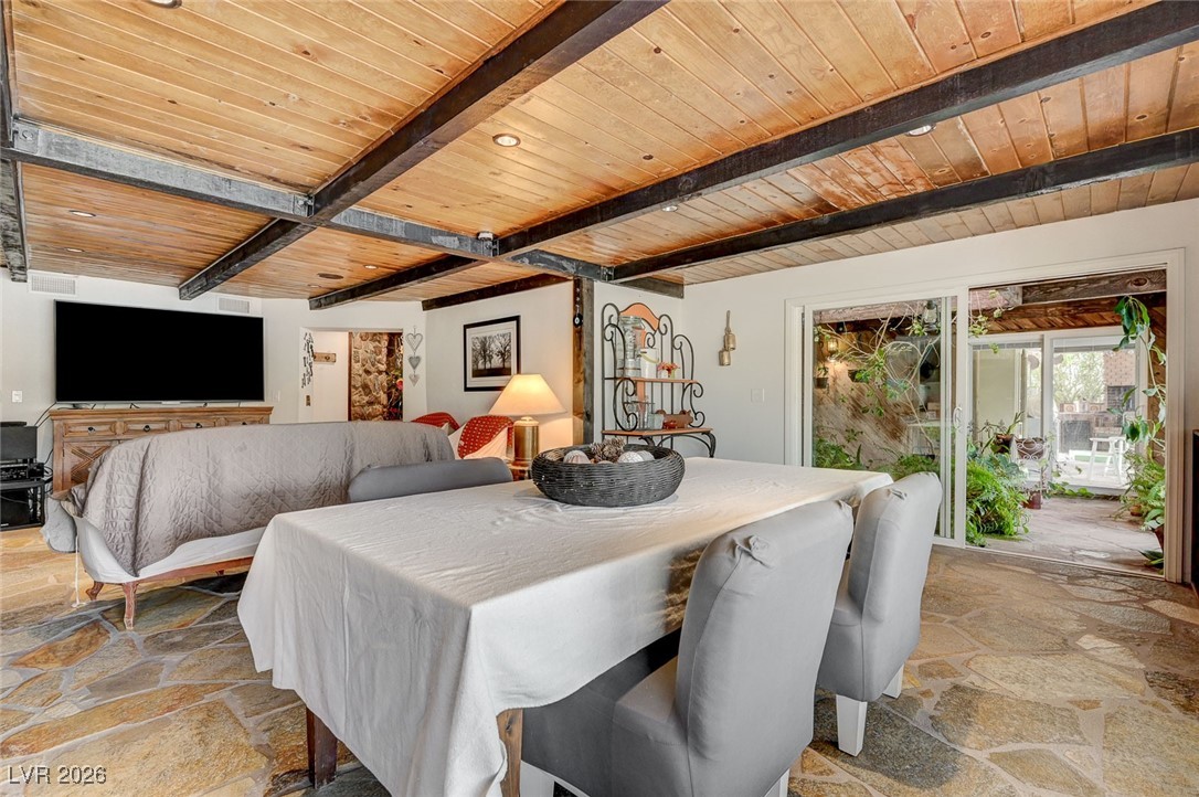 2989 Santa Margarita Street