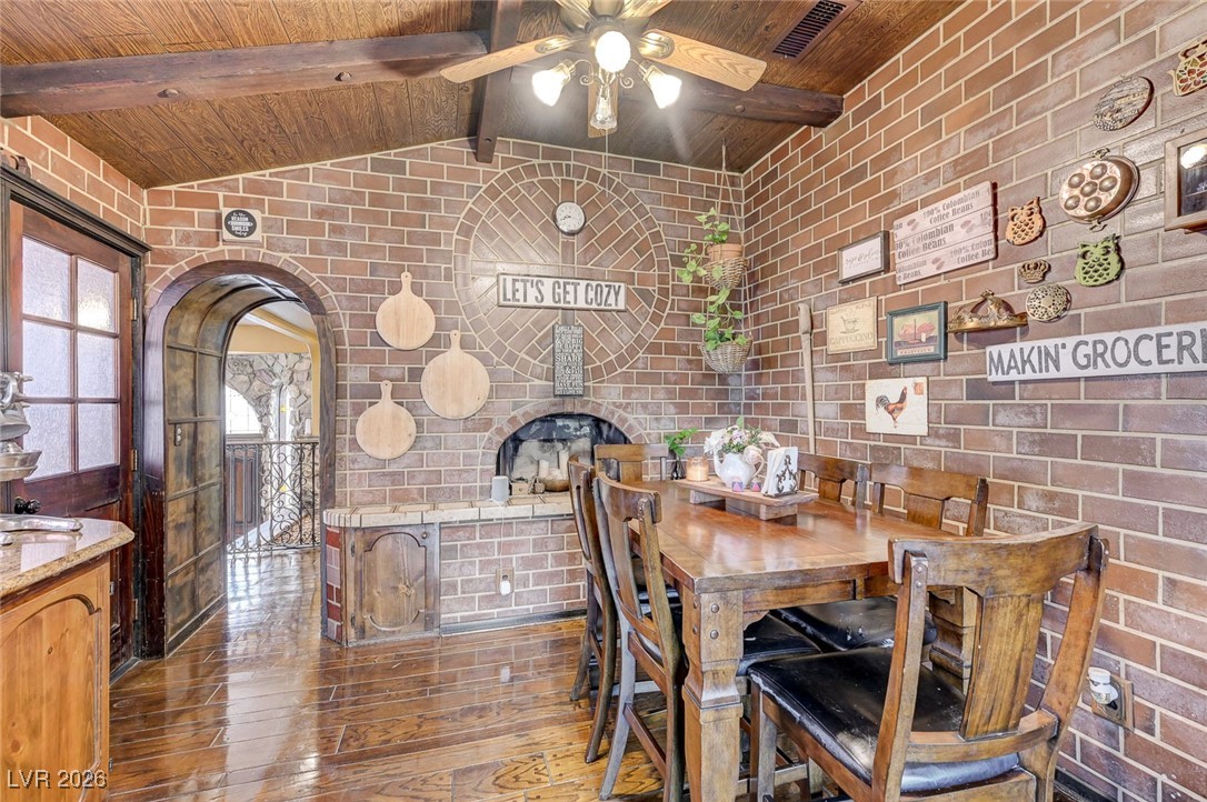 2989 Santa Margarita Street