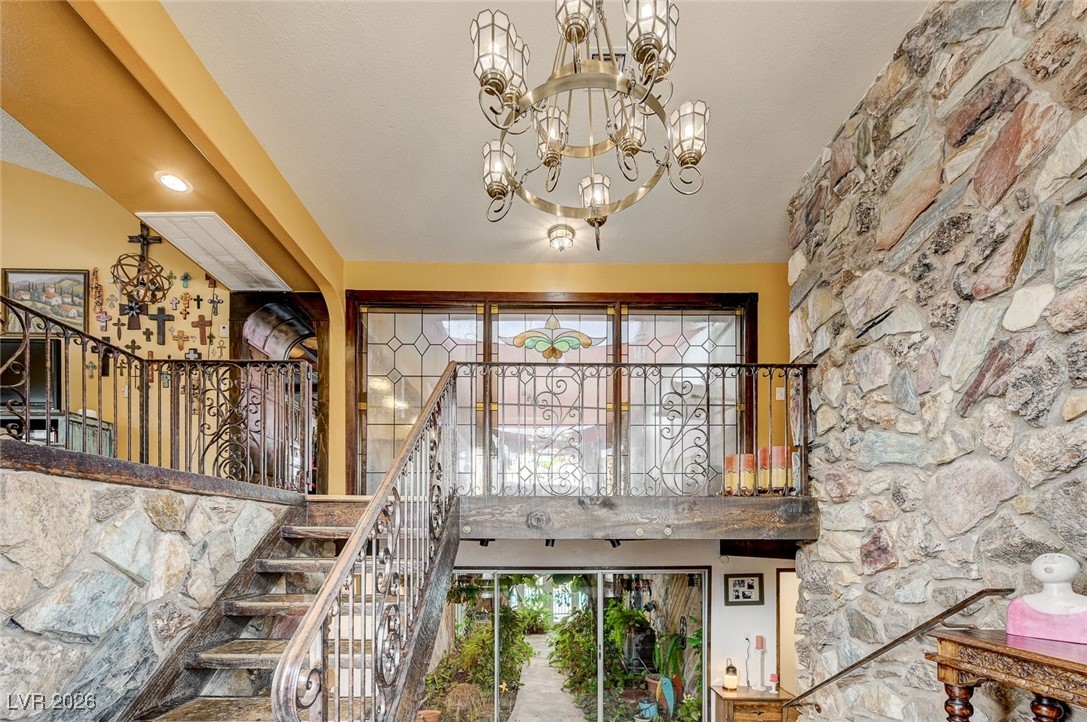 2989 Santa Margarita Street