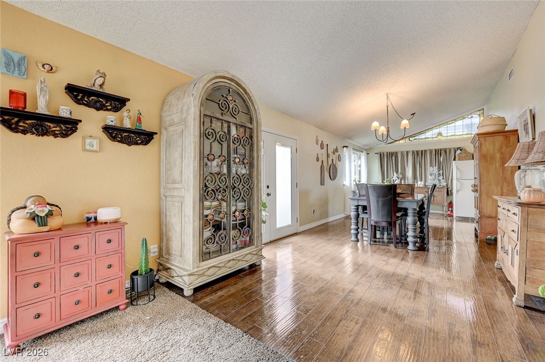 2989 Santa Margarita Street