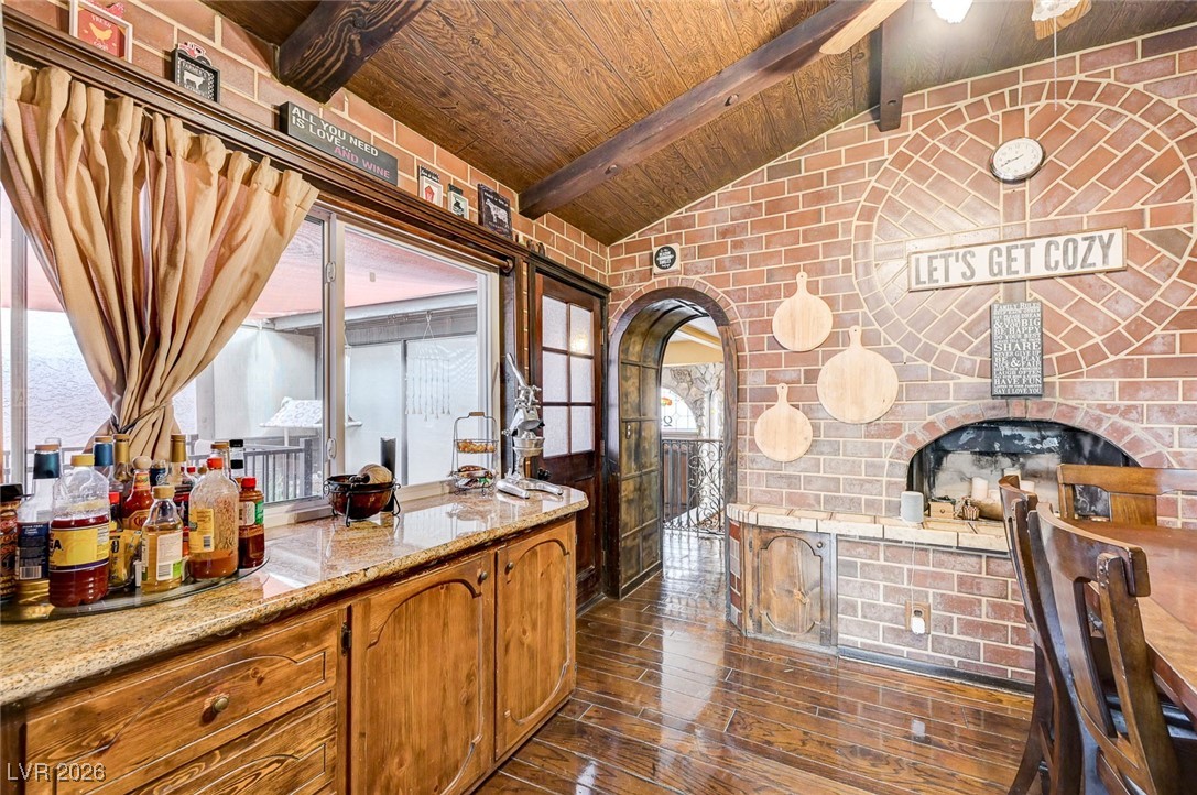 2989 Santa Margarita Street