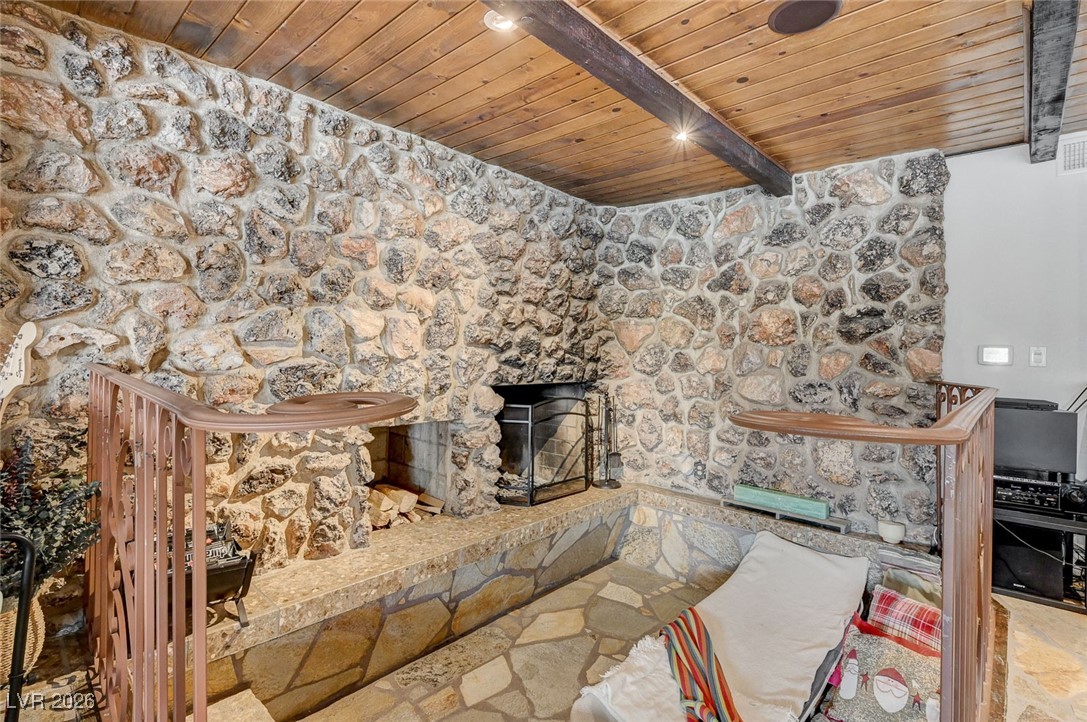 2989 Santa Margarita Street