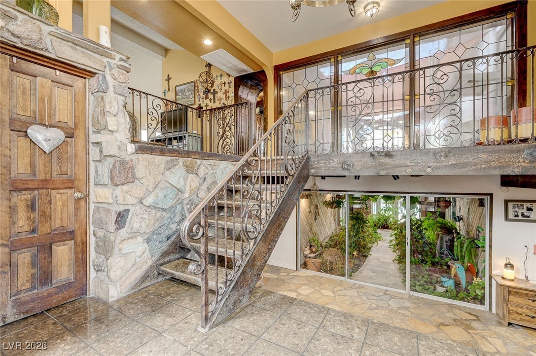 2989 Santa Margarita Street