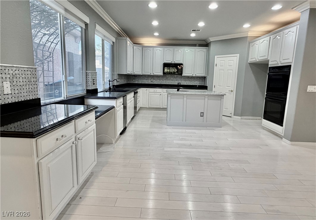 11025 Arbor Pine Avenue