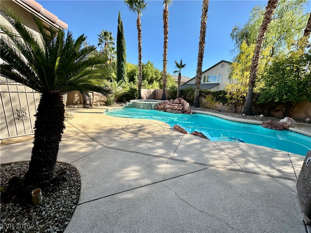 11025 Arbor Pine Avenue