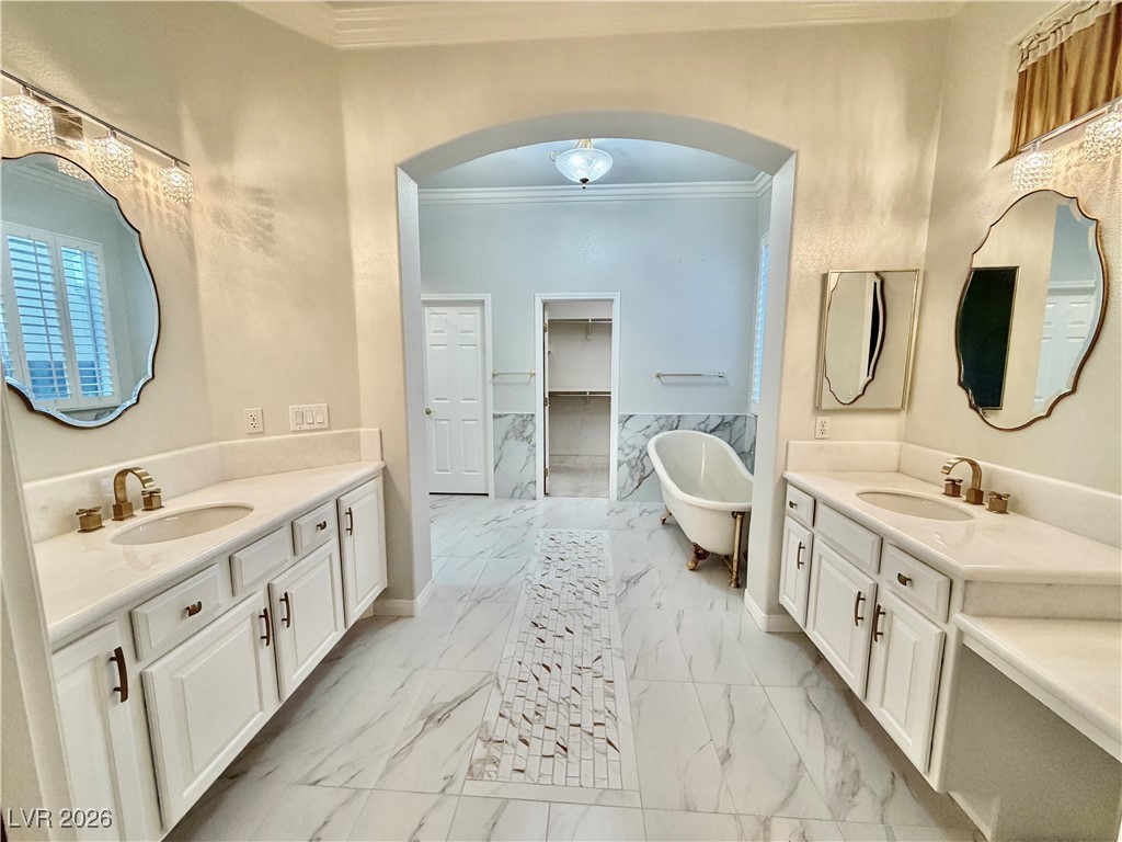 11025 Arbor Pine Avenue