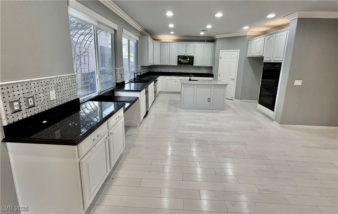 11025 Arbor Pine Avenue