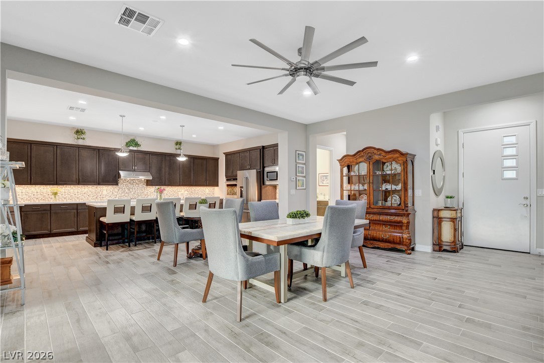 6709 Titanium Crest Street