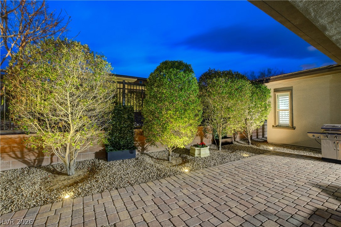 6709 Titanium Crest Street