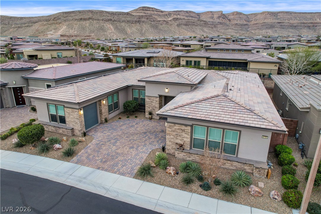 6709 Titanium Crest Street