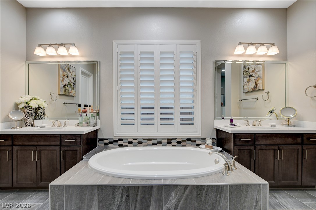 6709 Titanium Crest Street