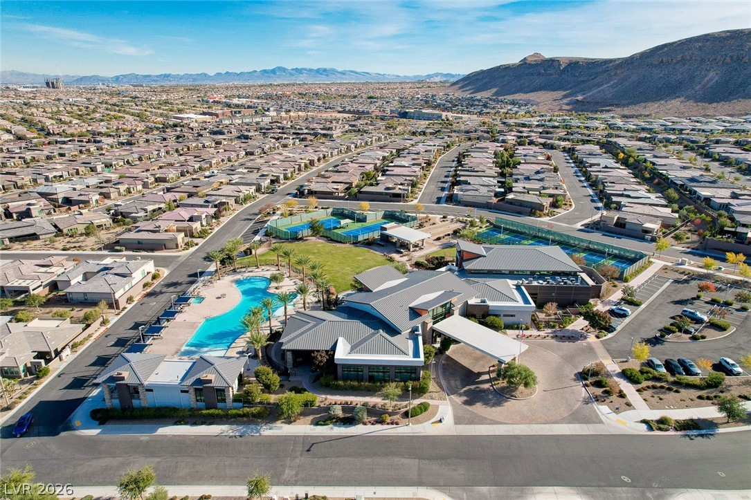 6709 Titanium Crest Street