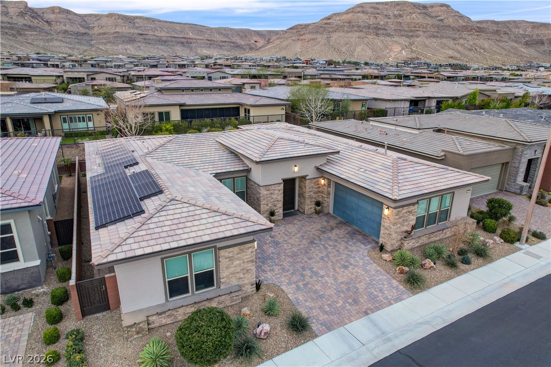 6709 Titanium Crest Street