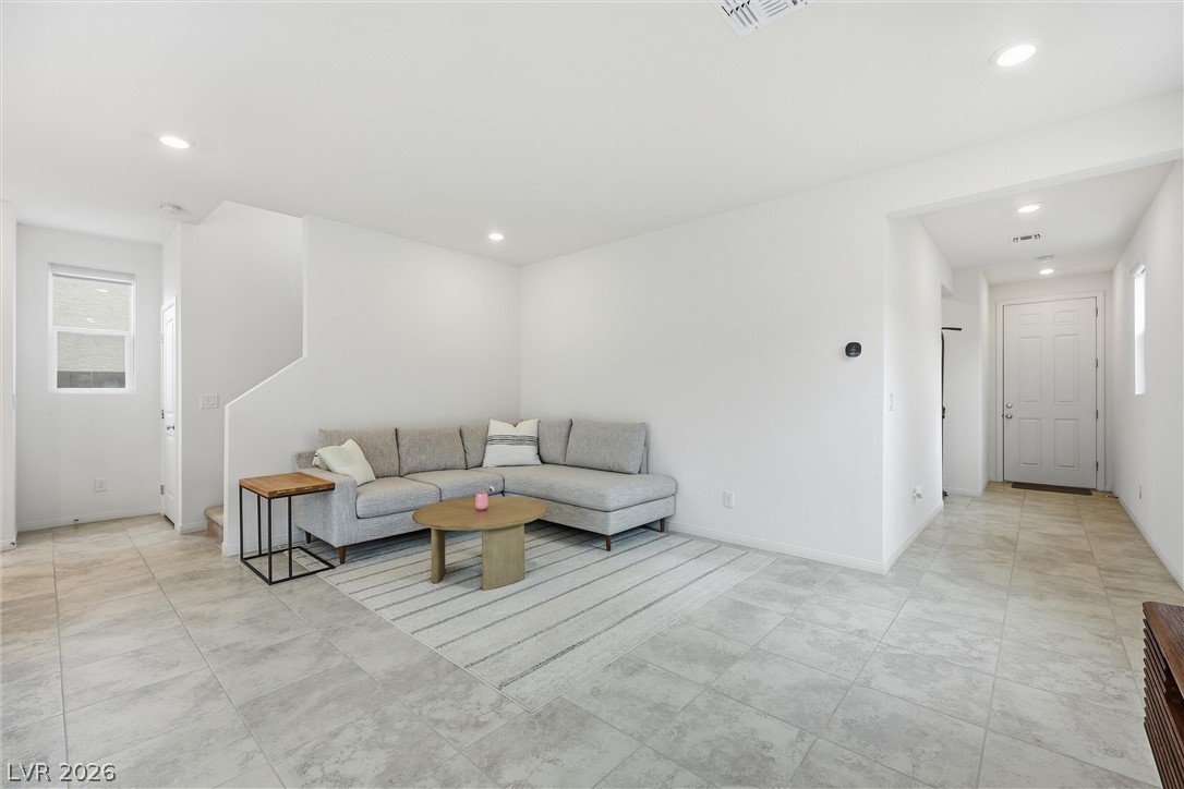 5839 Holbeche Street