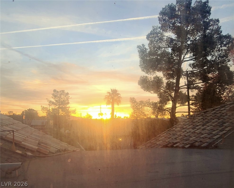 1600 North Torrey Pines Drive 202