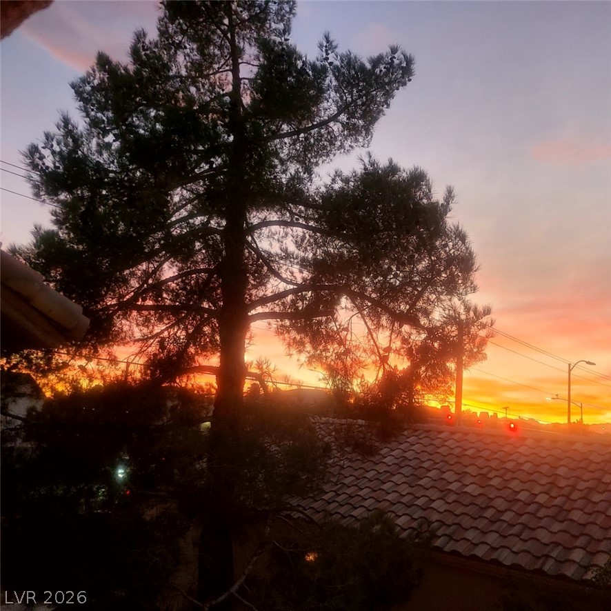 1600 North Torrey Pines Drive 202