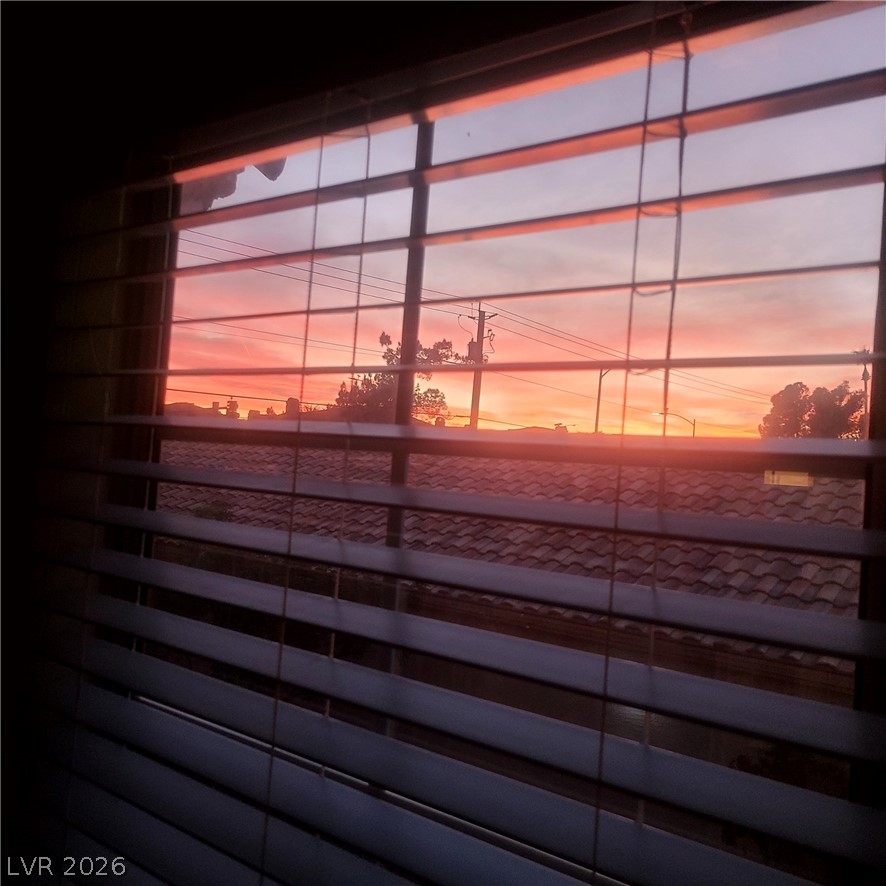 1600 North Torrey Pines Drive 202