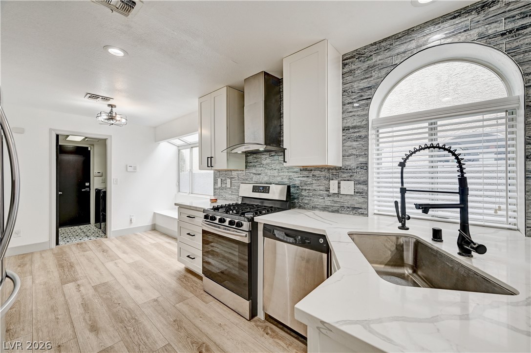 9733 Fern Canyon Avenue