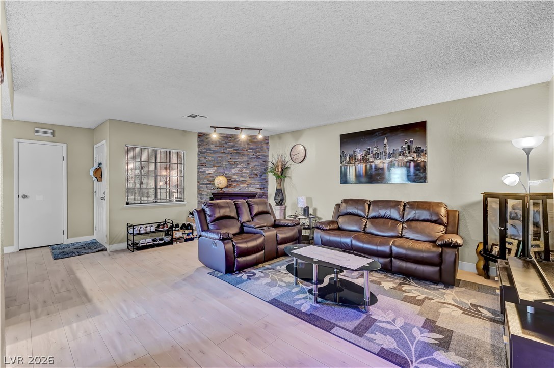 5087 Eldora Avenue 3