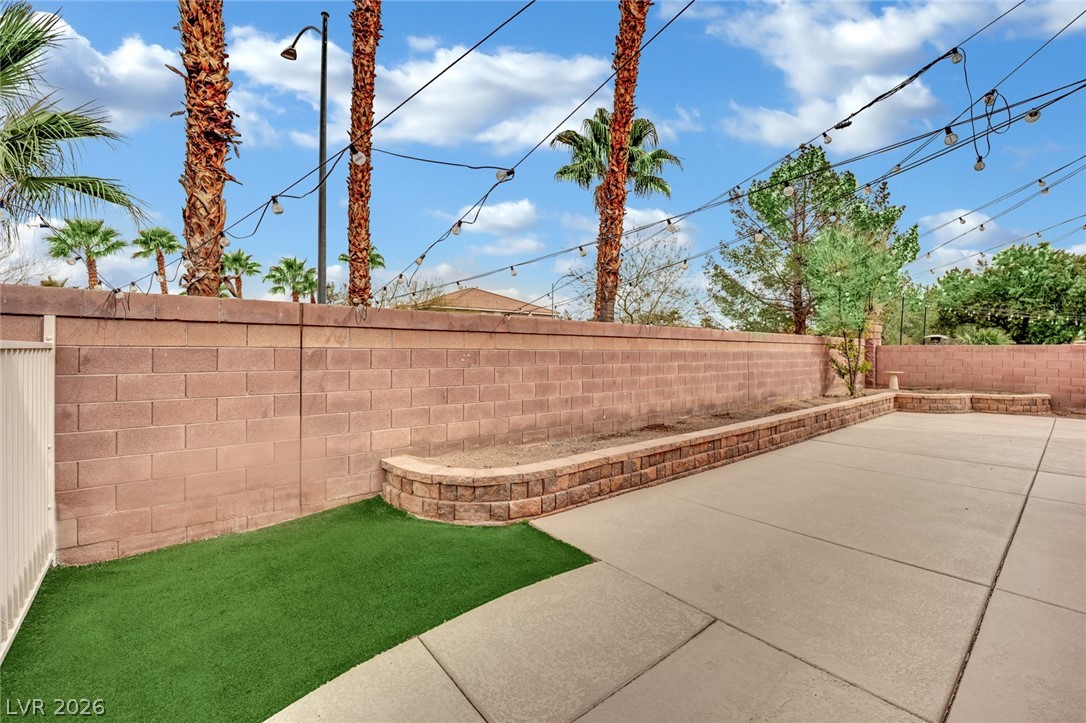 6784 Coronado Crest Avenue