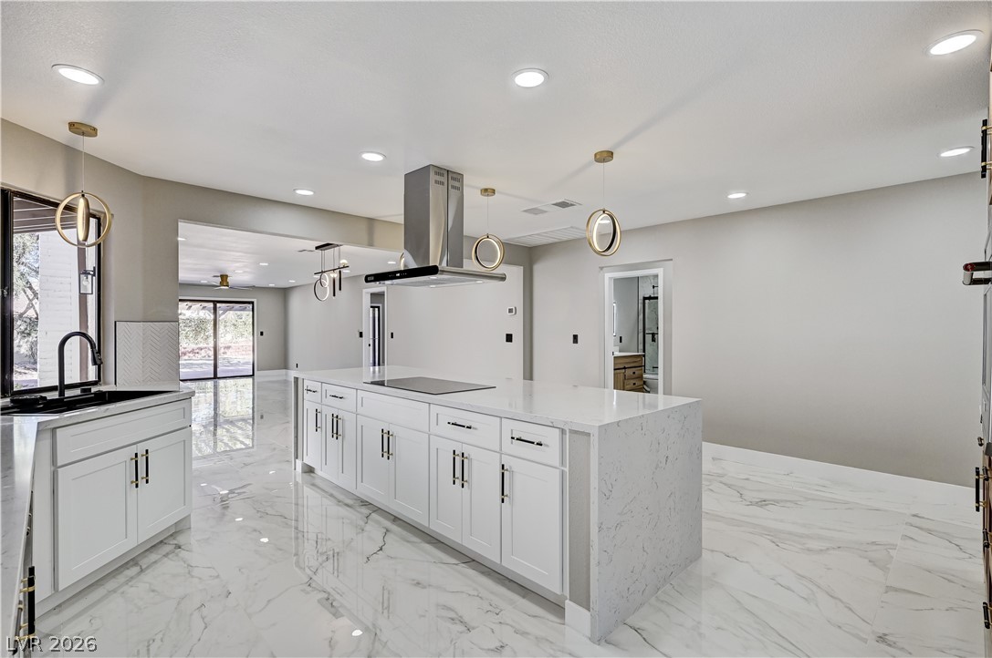 3420 Calle De Corrida