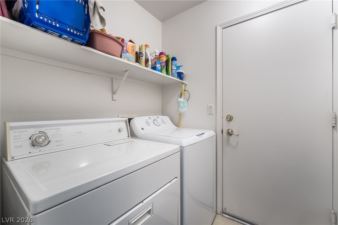 5569 Johnny Holiday Street