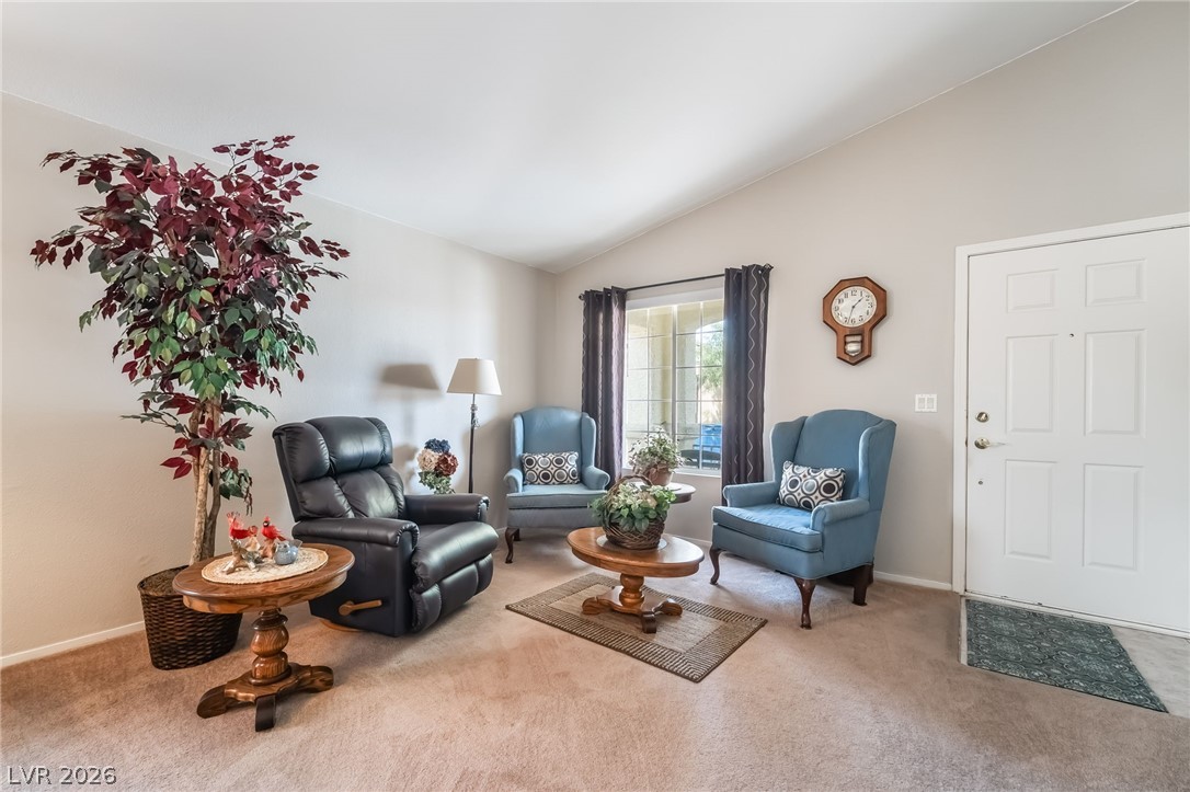 5569 Johnny Holiday Street