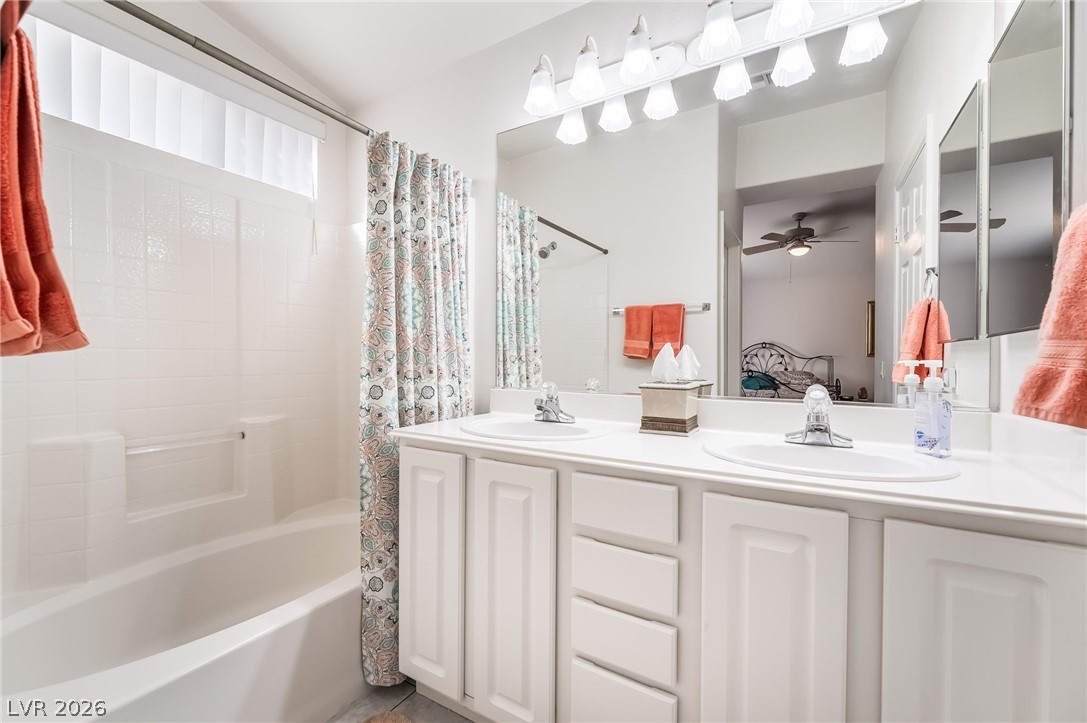 5569 Johnny Holiday Street