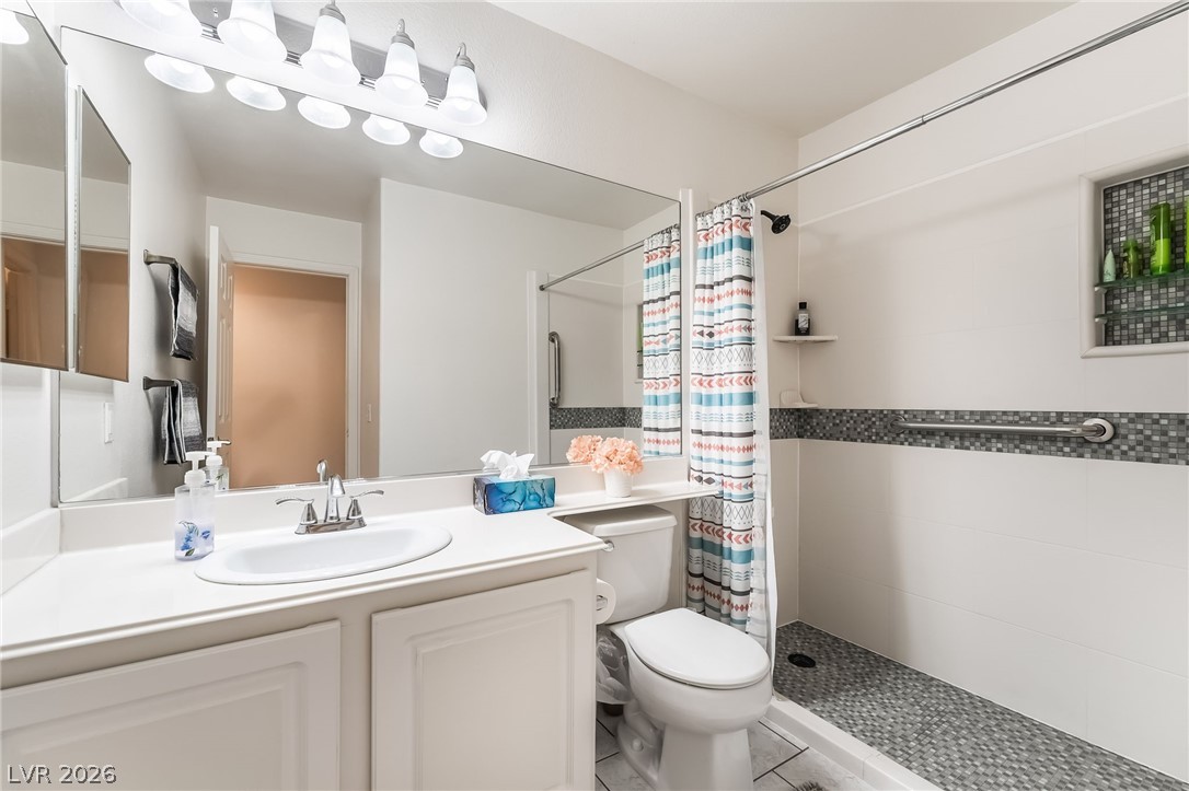 5569 Johnny Holiday Street