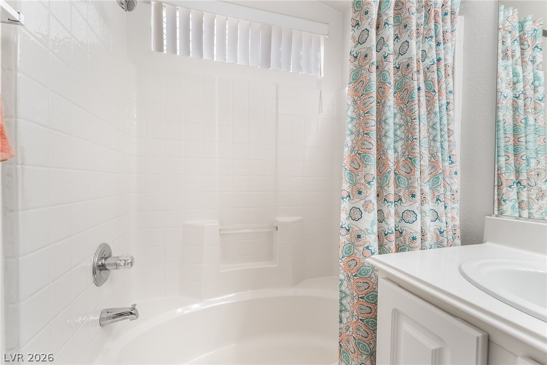 5569 Johnny Holiday Street