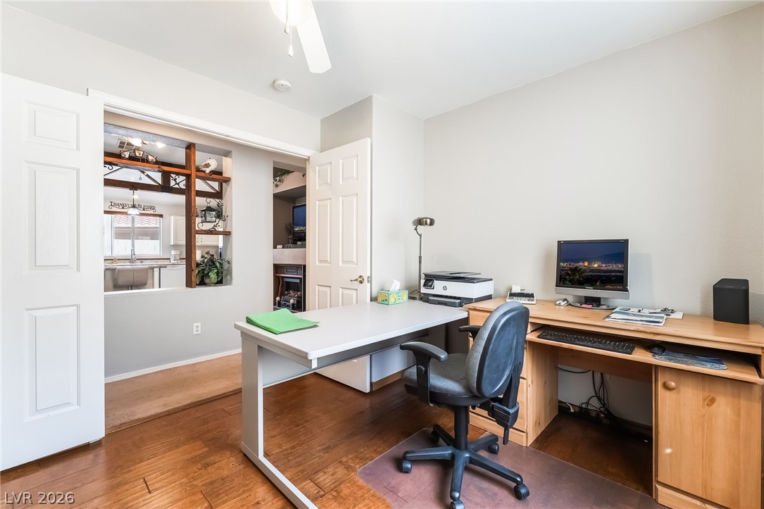 5569 Johnny Holiday Street