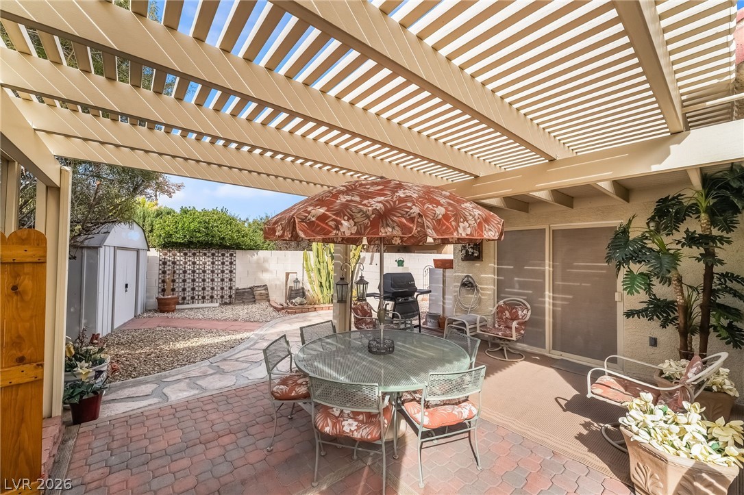 5569 Johnny Holiday Street