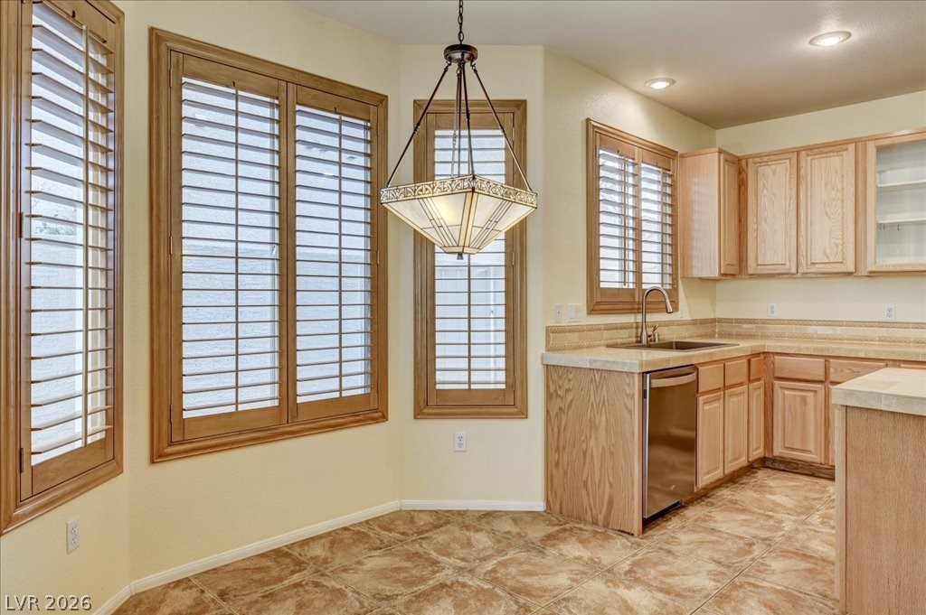 476 Dynacraft Street