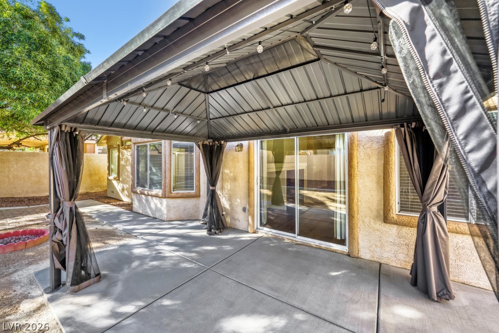 9529 Mountainair Avenue