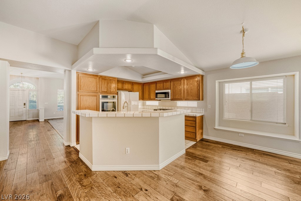 9529 Mountainair Avenue