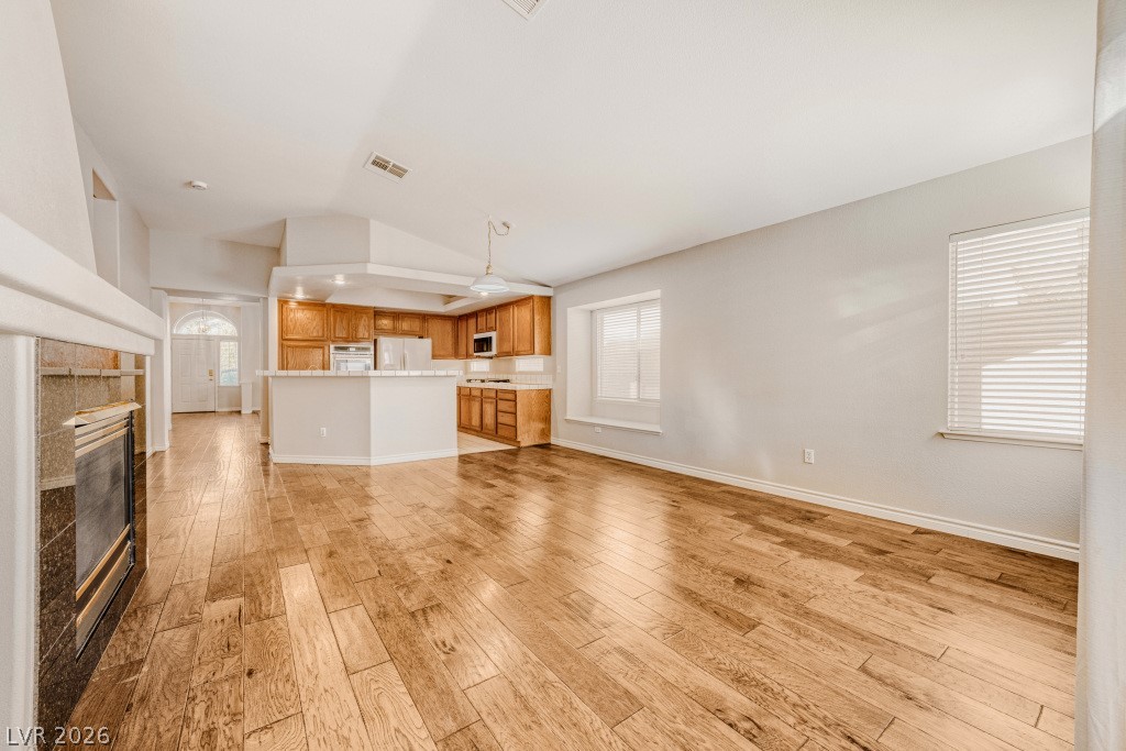 9529 Mountainair Avenue