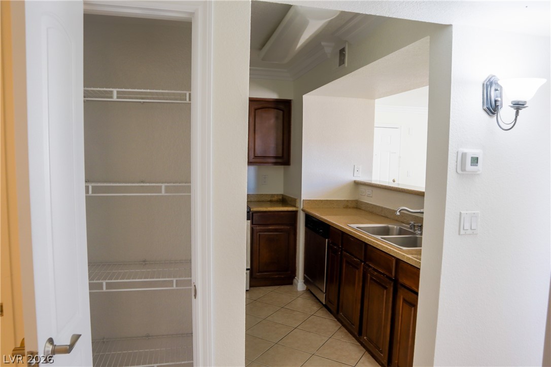 8101 West Flamingo Road 1001