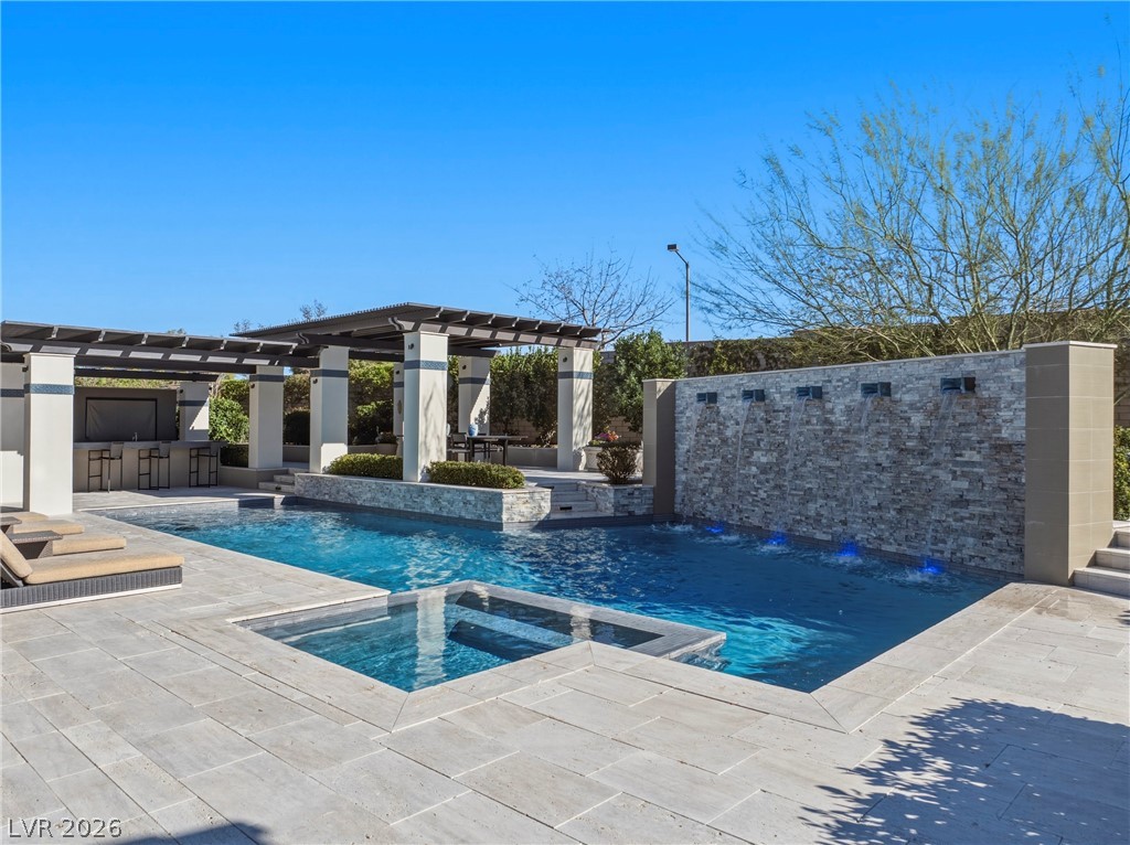 272 Tarragona Breeze Avenue