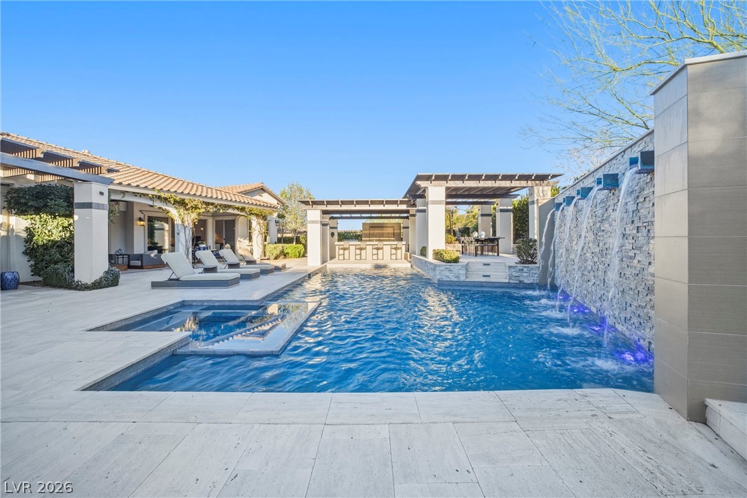 272 Tarragona Breeze Avenue