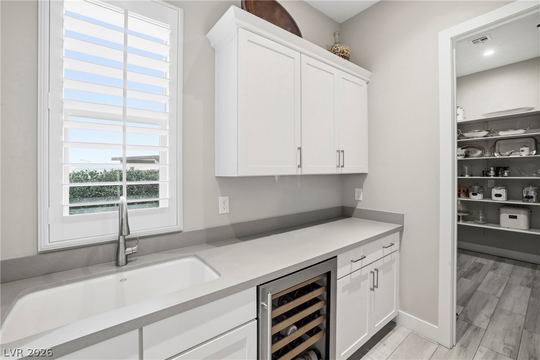 272 Tarragona Breeze Avenue