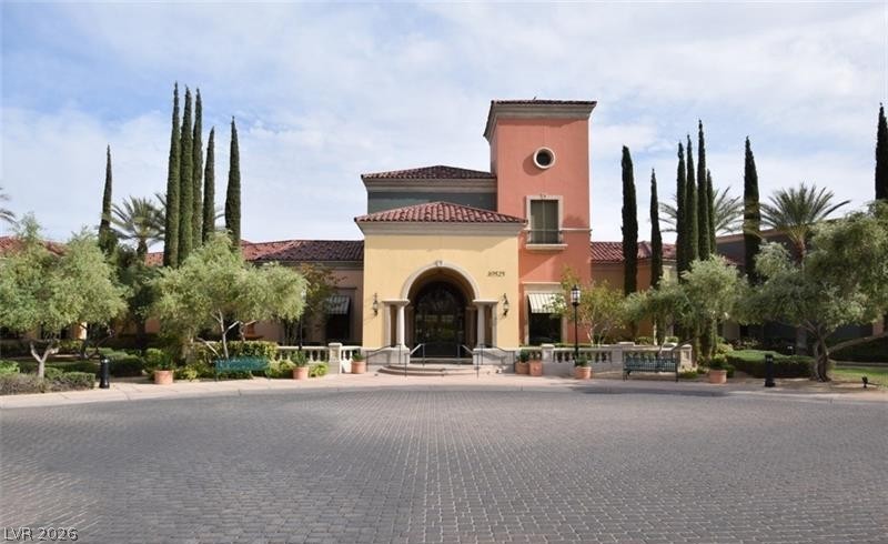 10237 Roma Madre Avenue