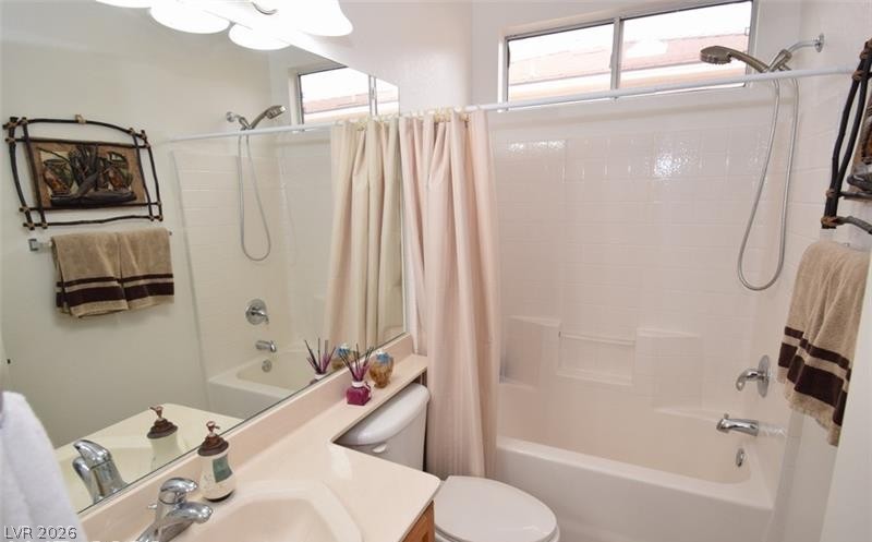 10237 Roma Madre Avenue