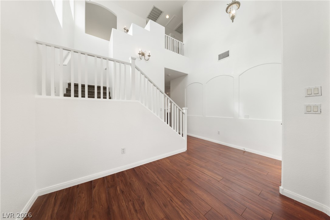 9445 Solitude Canyon Avenue