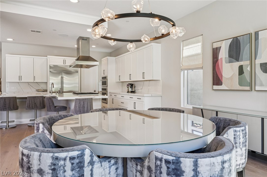 461 Vista Sunset Avenue