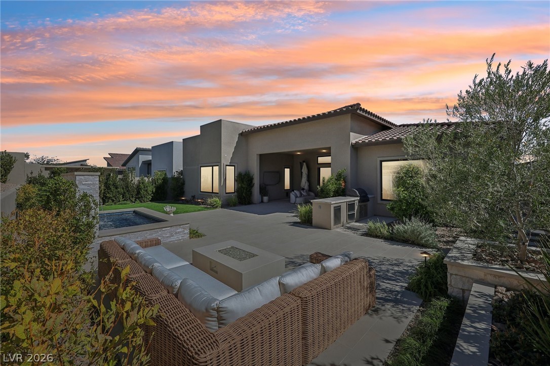 461 Vista Sunset Avenue