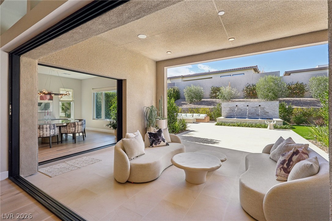 461 Vista Sunset Avenue