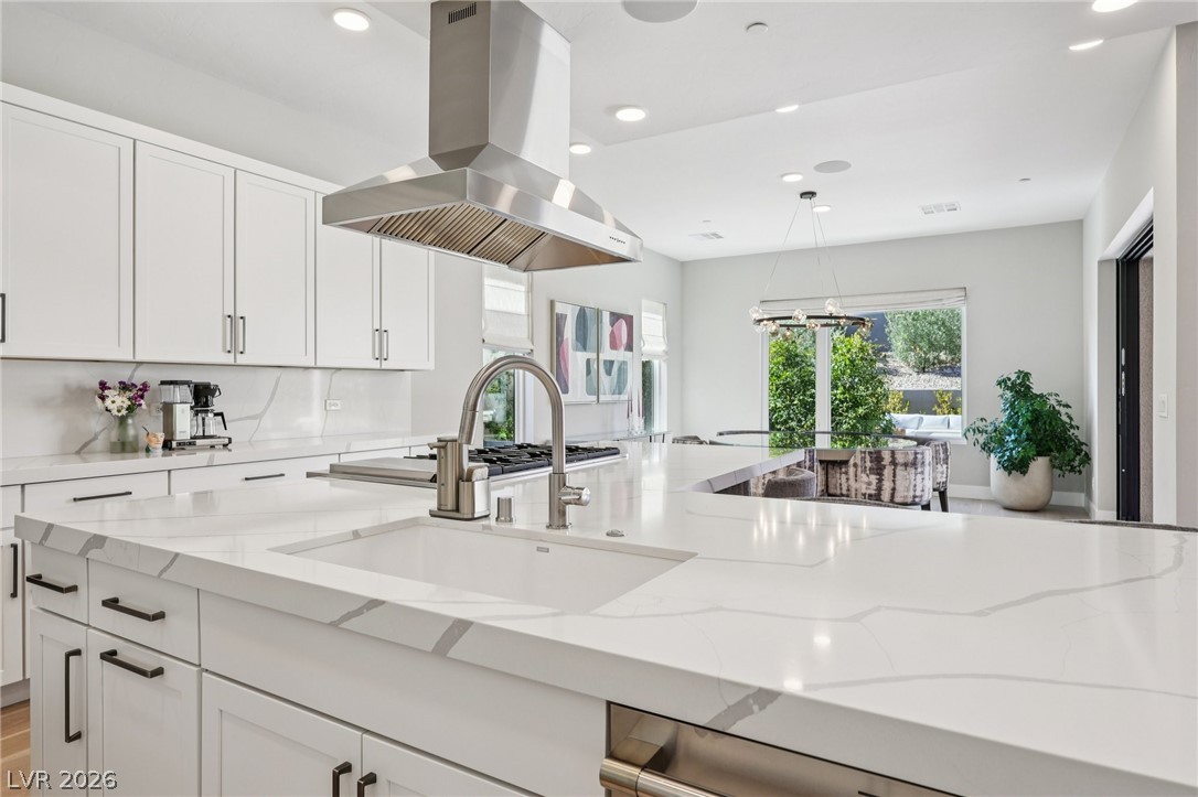 461 Vista Sunset Avenue