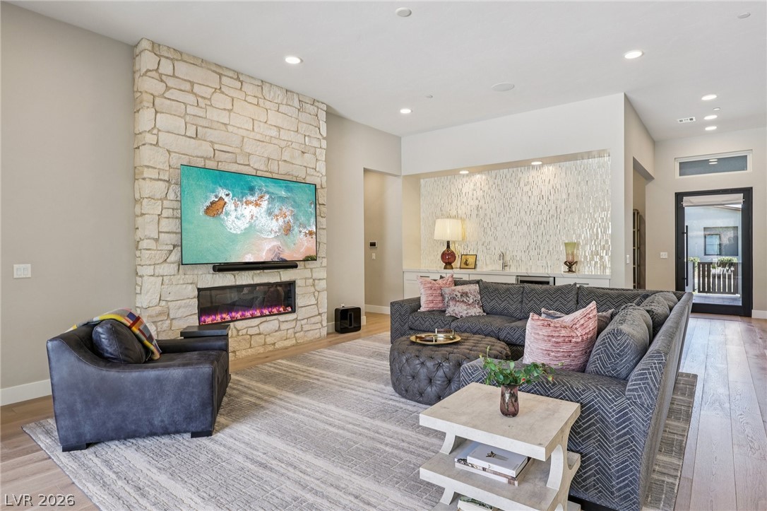 461 Vista Sunset Avenue