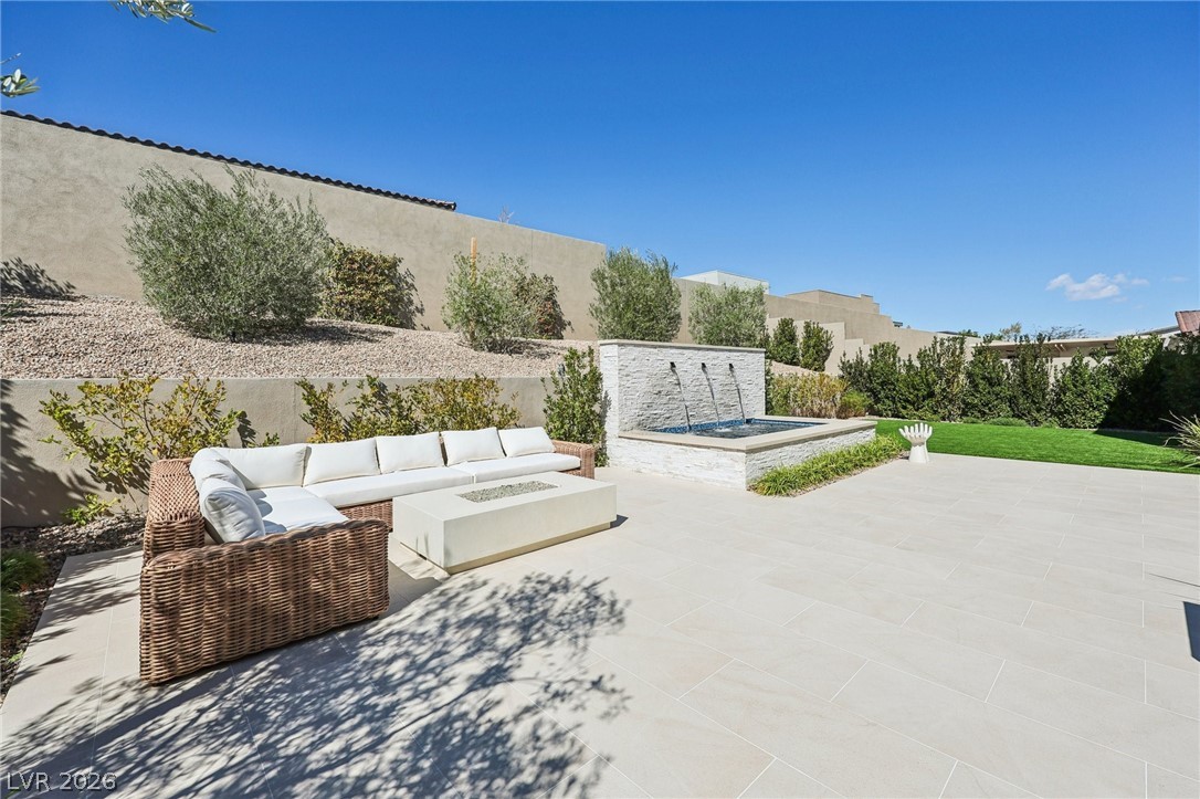 461 Vista Sunset Avenue