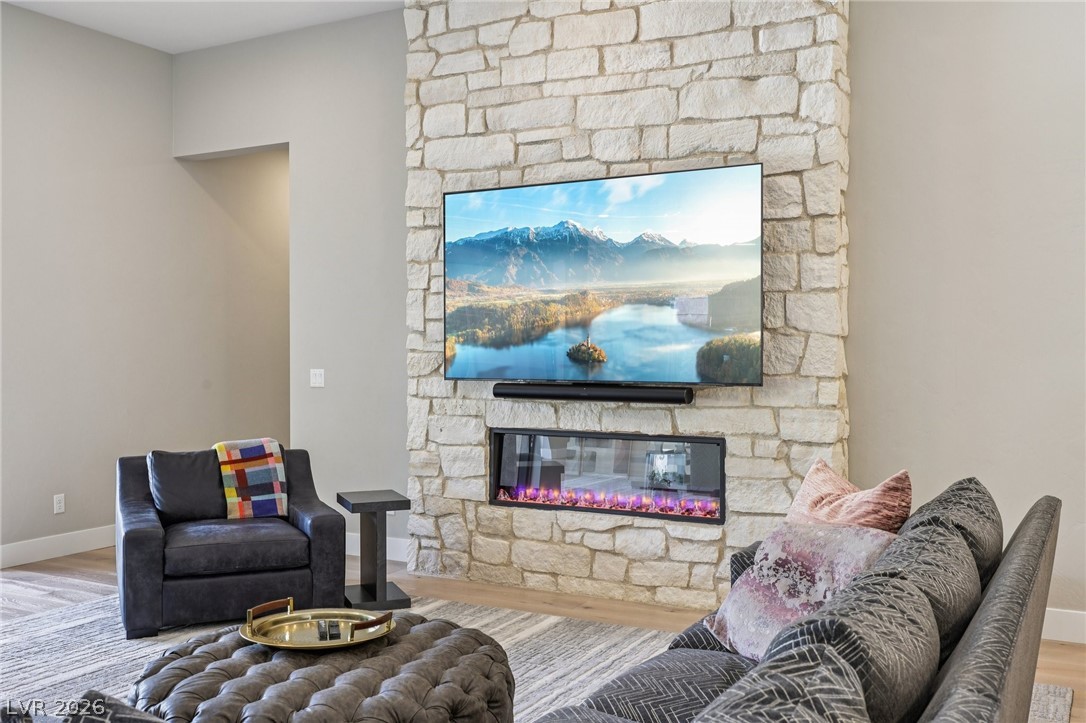 461 Vista Sunset Avenue